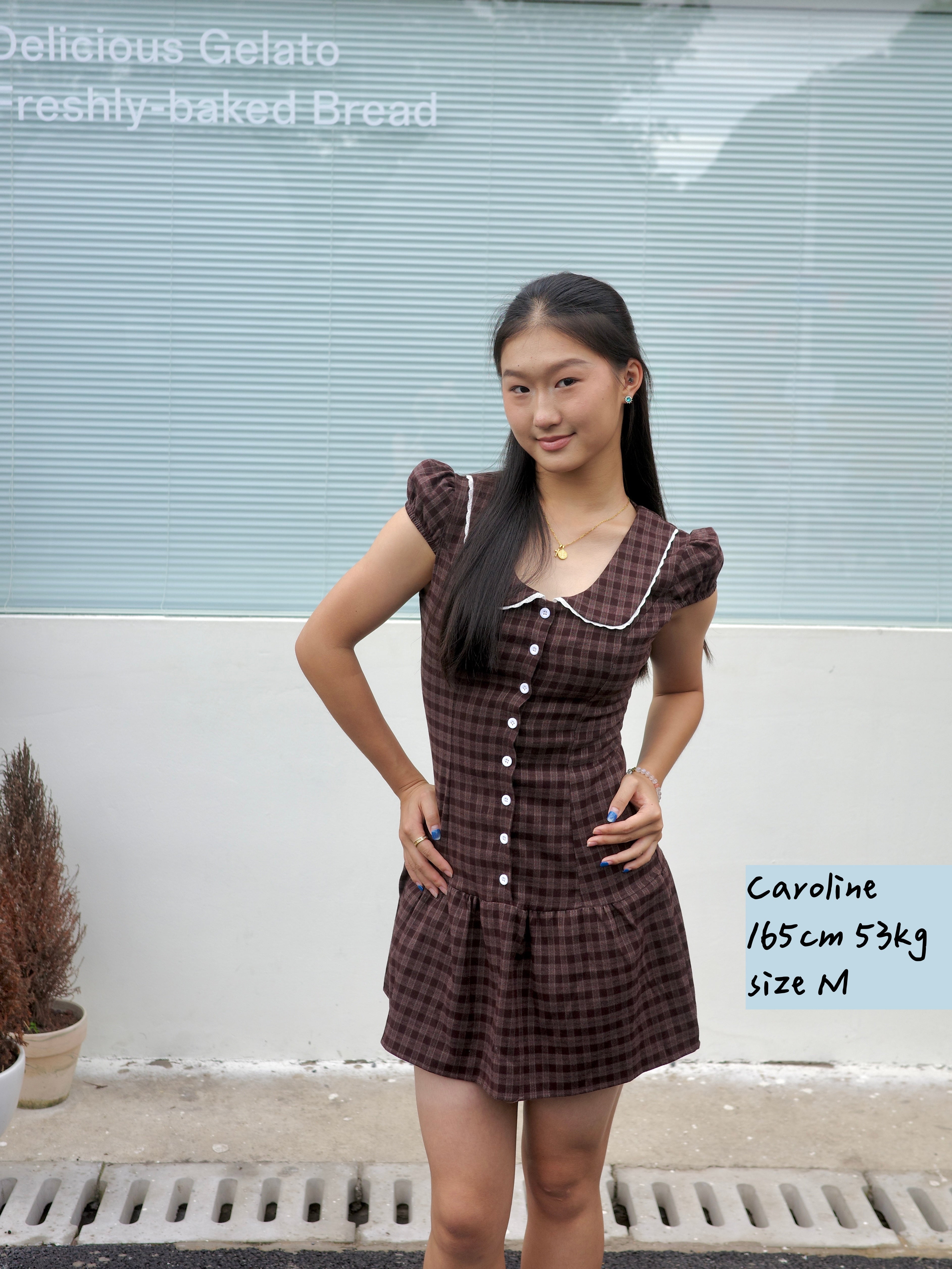 甜美格子连衣裙
