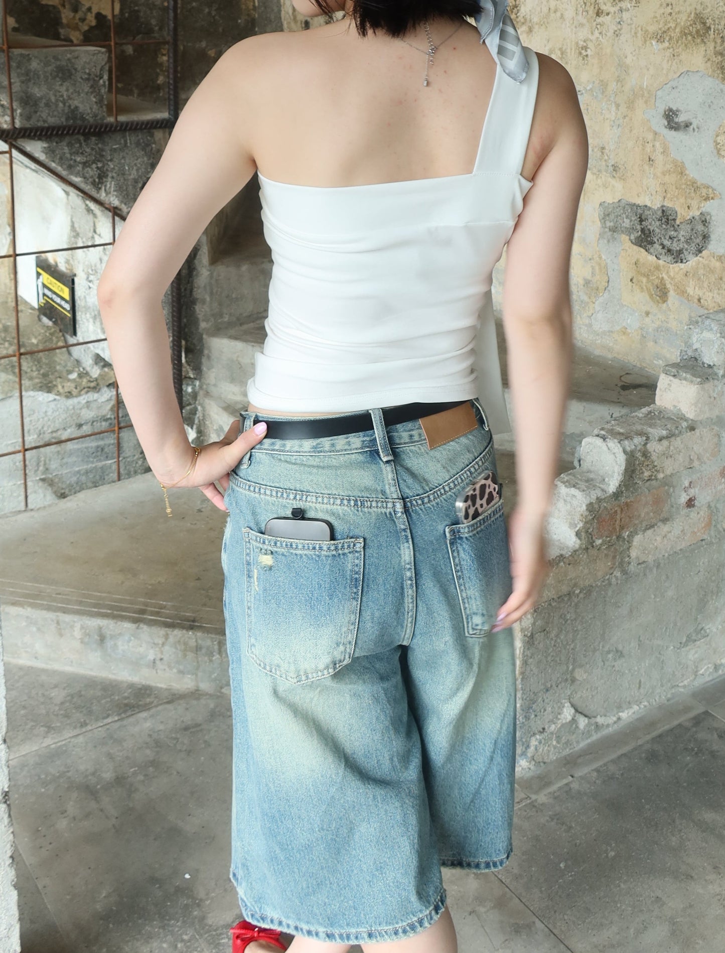 Belle Design Sleeveless Top无袖设计绑带抹胸