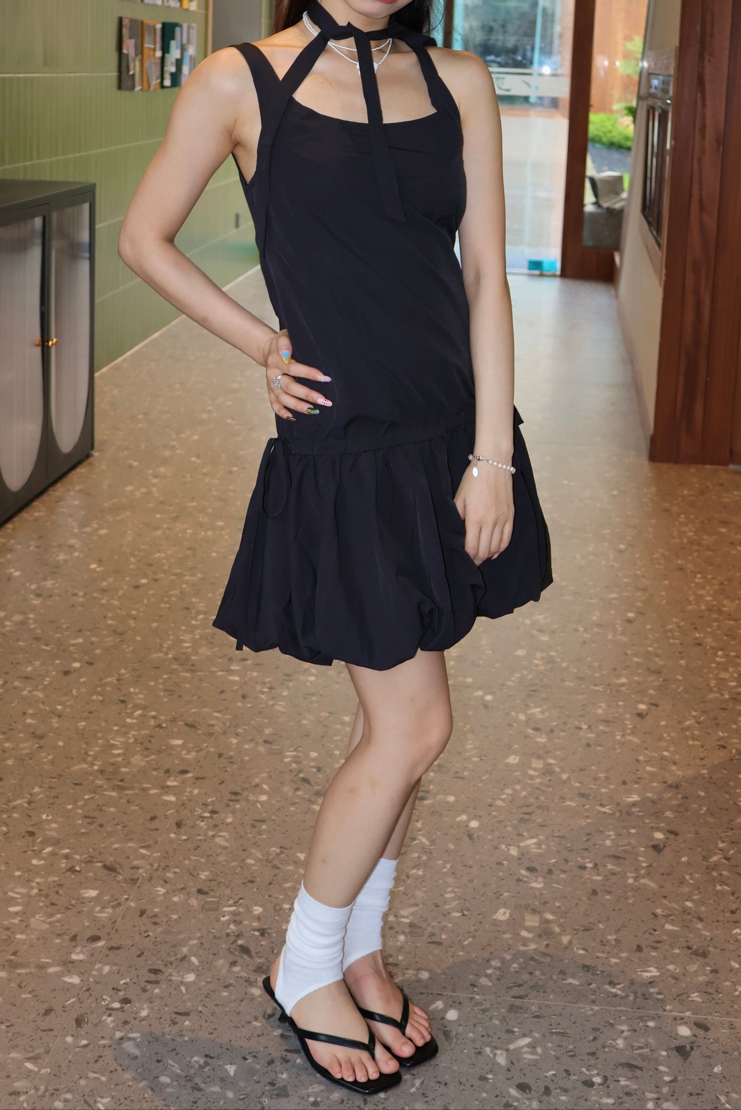 Choker Bubble Hem Dress 绑带两穿花苞连衣裙