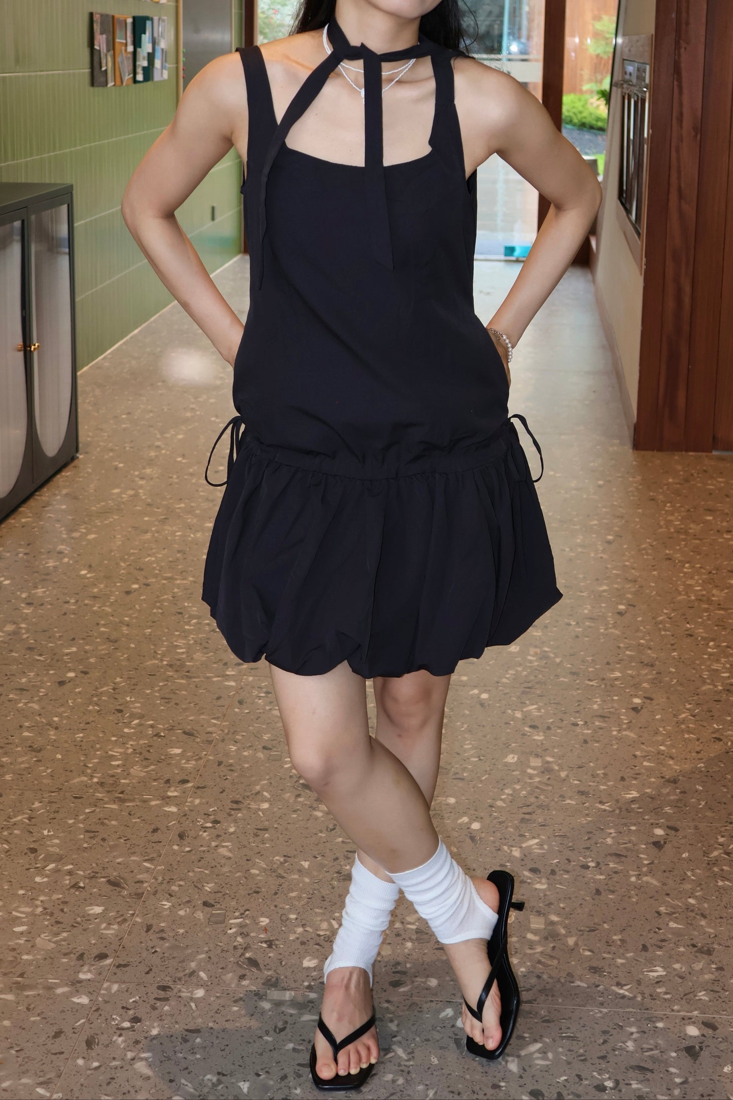 Choker Bubble Hem Dress 绑带两穿花苞连衣裙
