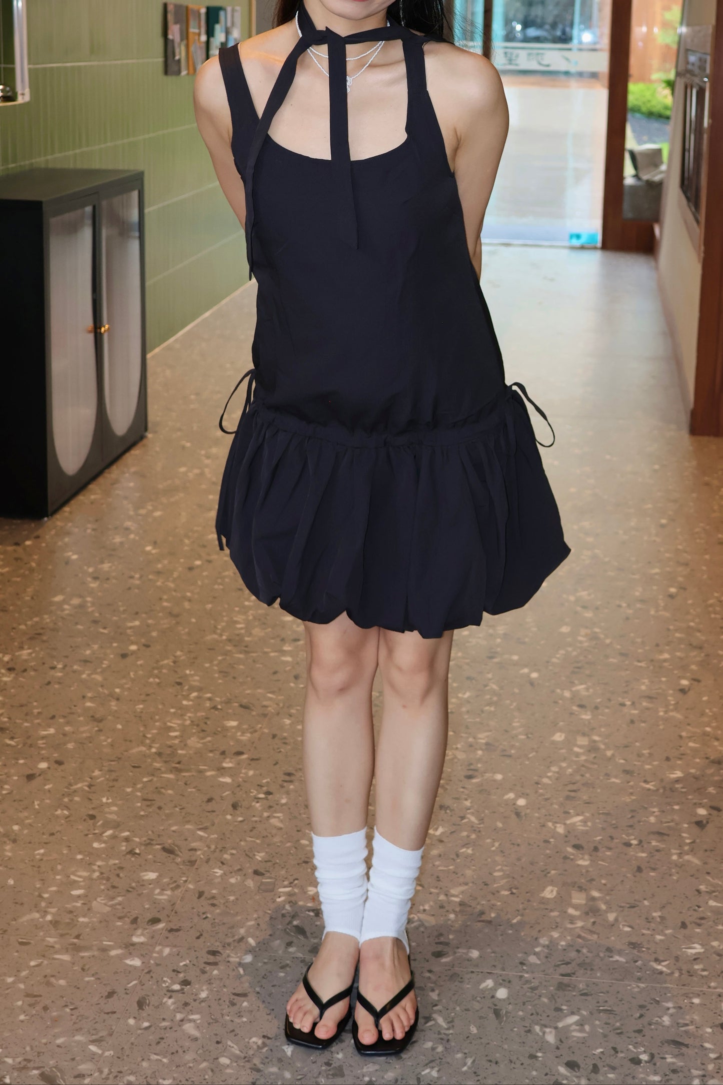 Choker Bubble Hem Dress 绑带两穿花苞连衣裙